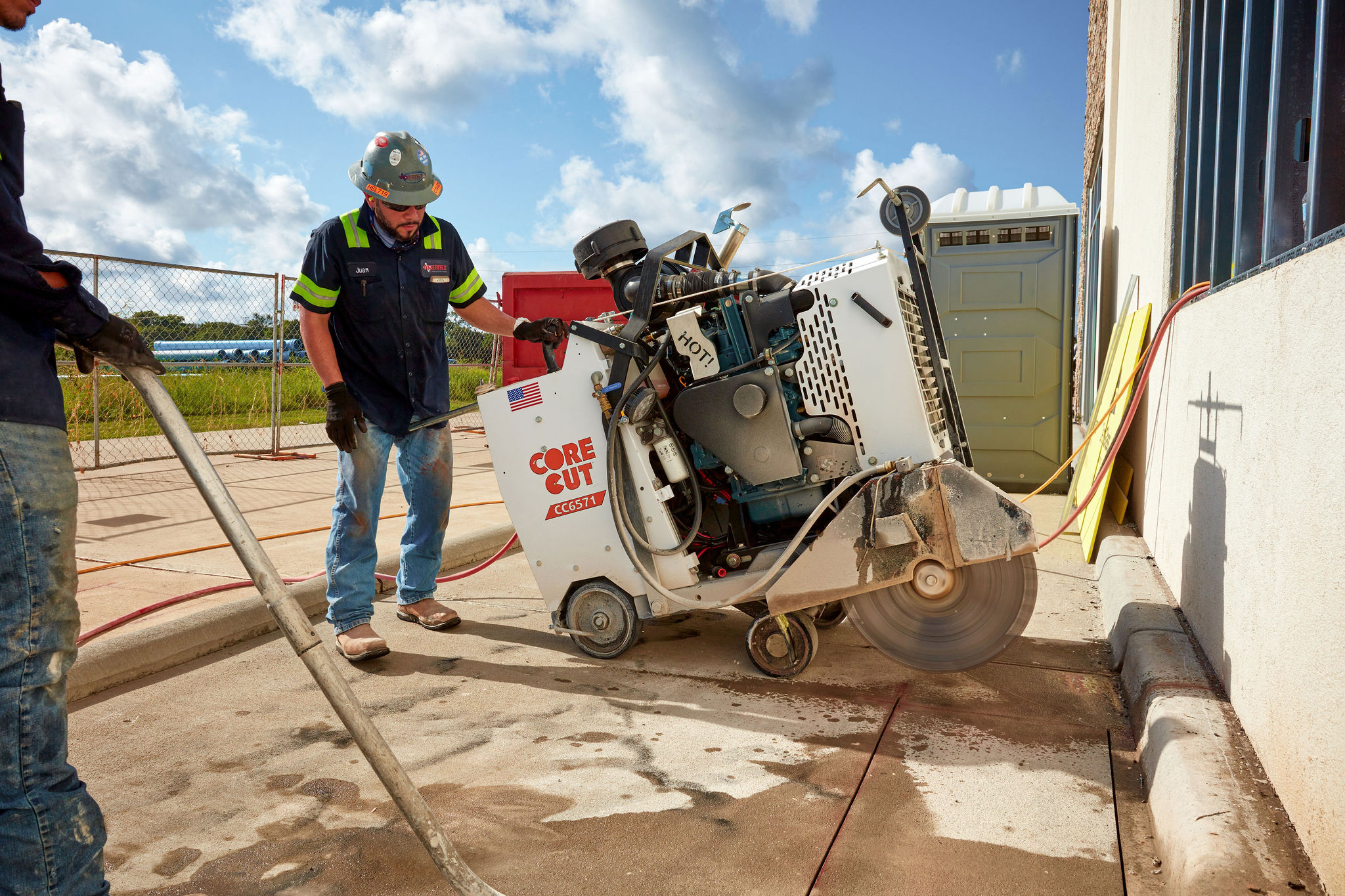 Parking lot removal requires concrete sawing. Concrete cutting creates a clean edge so that new concrete can be poured.